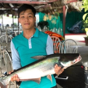 낭트랑 호수에서 낚시하기