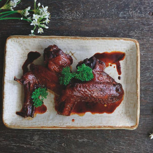 시라차 허니 치킨 윙