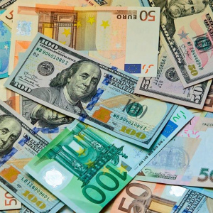 재정 및 금전 이체