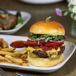 베이컨 치즈 버거