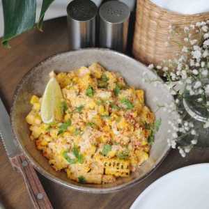 엘로테-스타일 샐러드